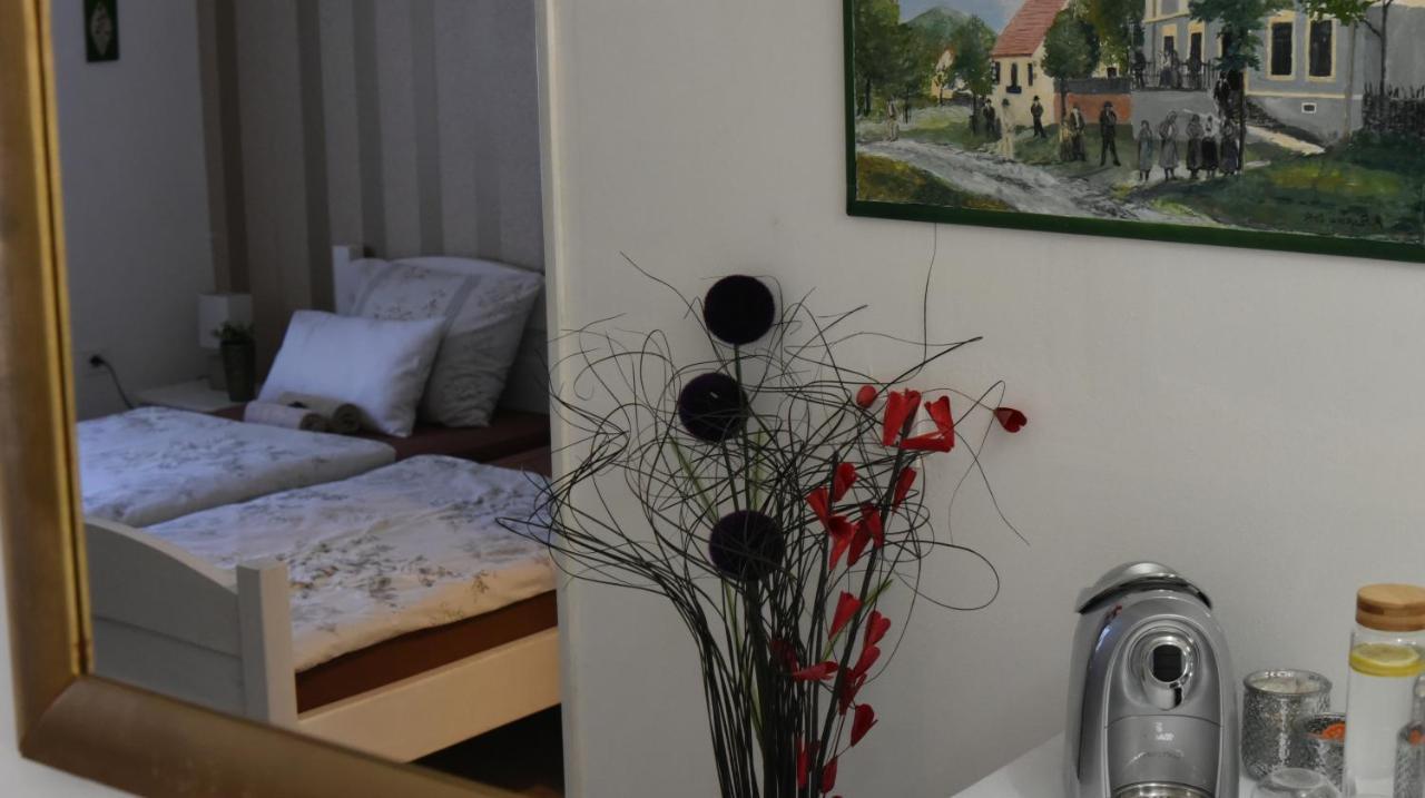 Rooms Bobic Licko Petrovo Selo Kültér fotó