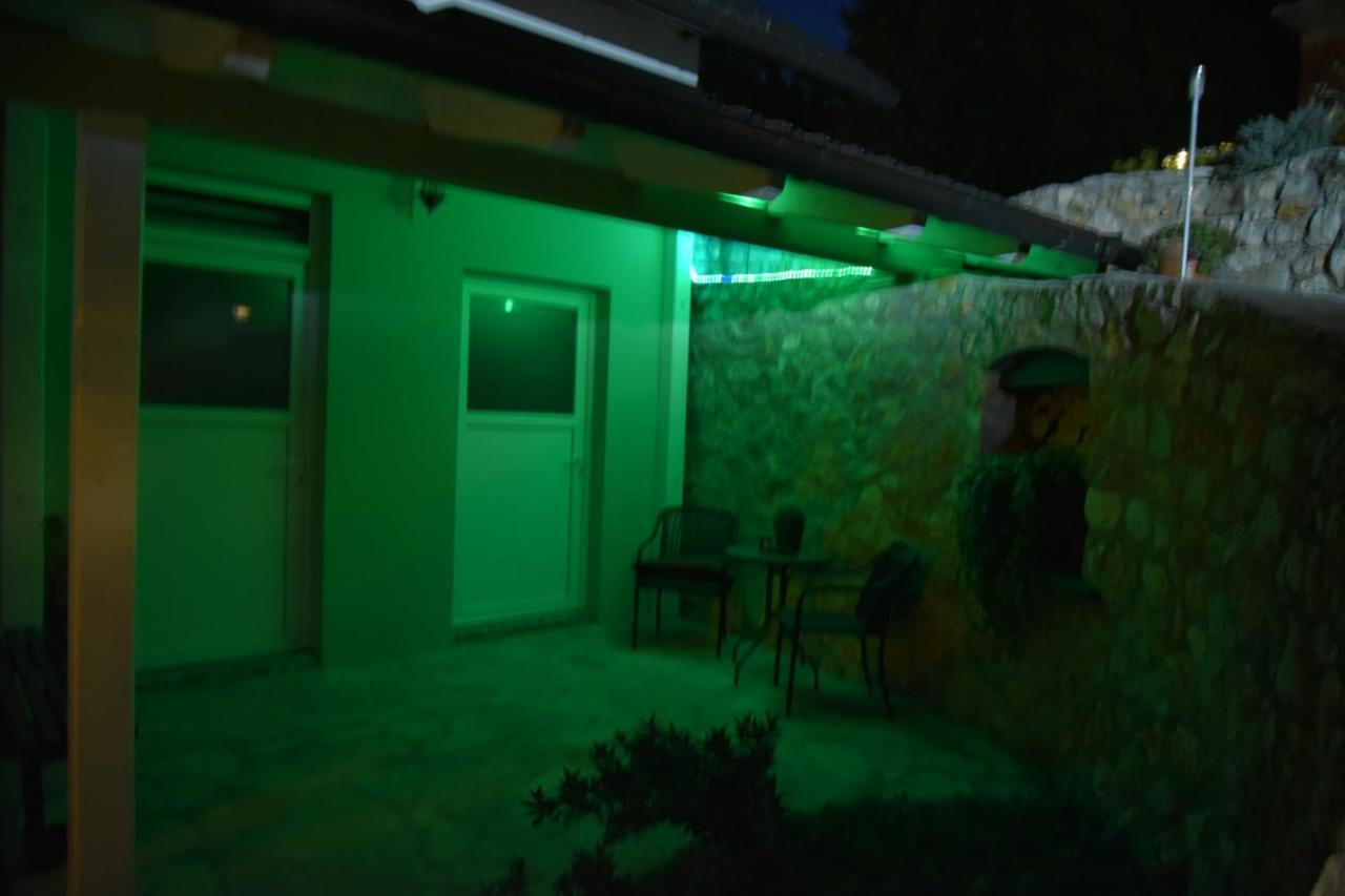 Rooms Bobic Licko Petrovo Selo Kültér fotó